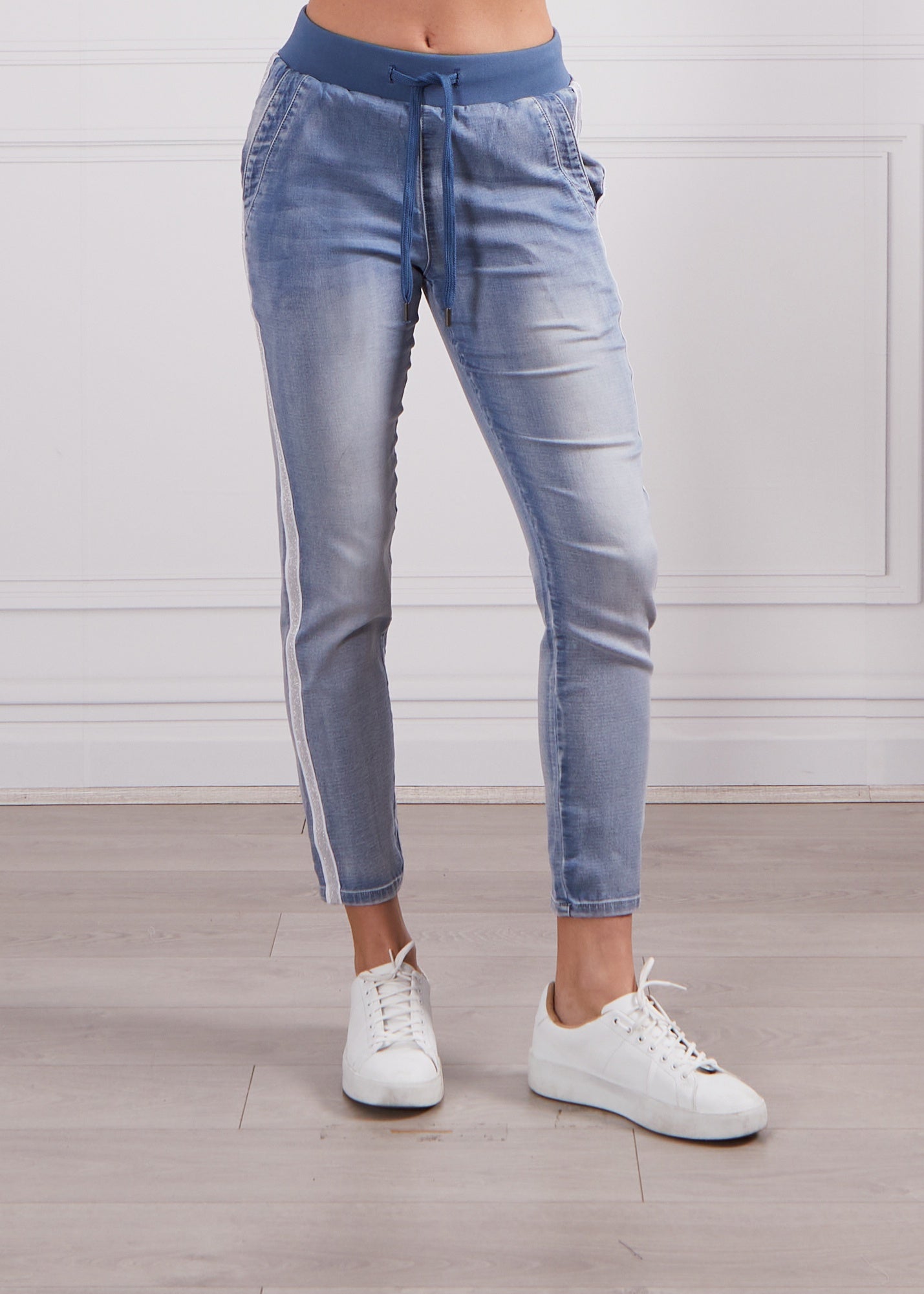 Boston Denim Jogger - Light Blue