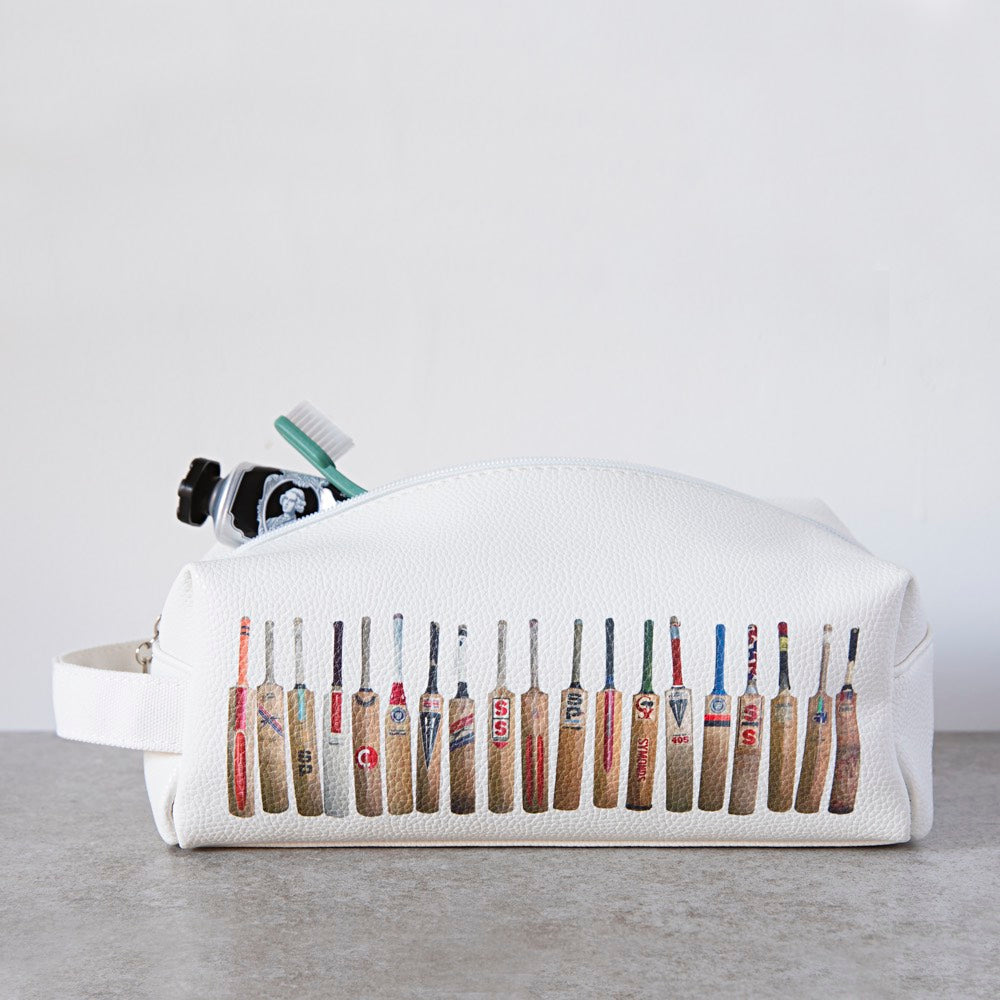 Sporting Nation Men's Wash Bag -Bat Line Up Avail in Black or White