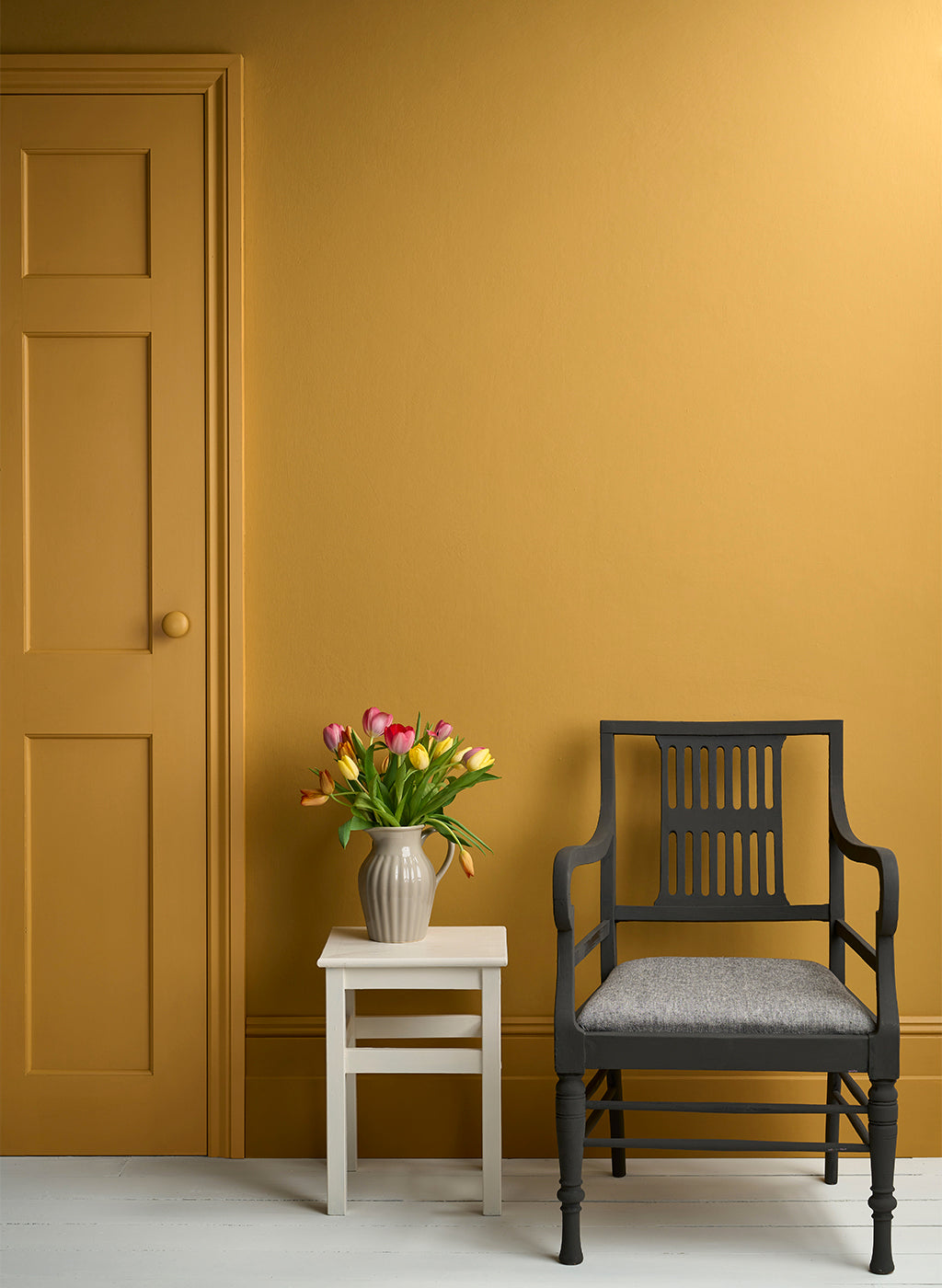 Carnaby Yellow Satin Paint by Annie Sloan