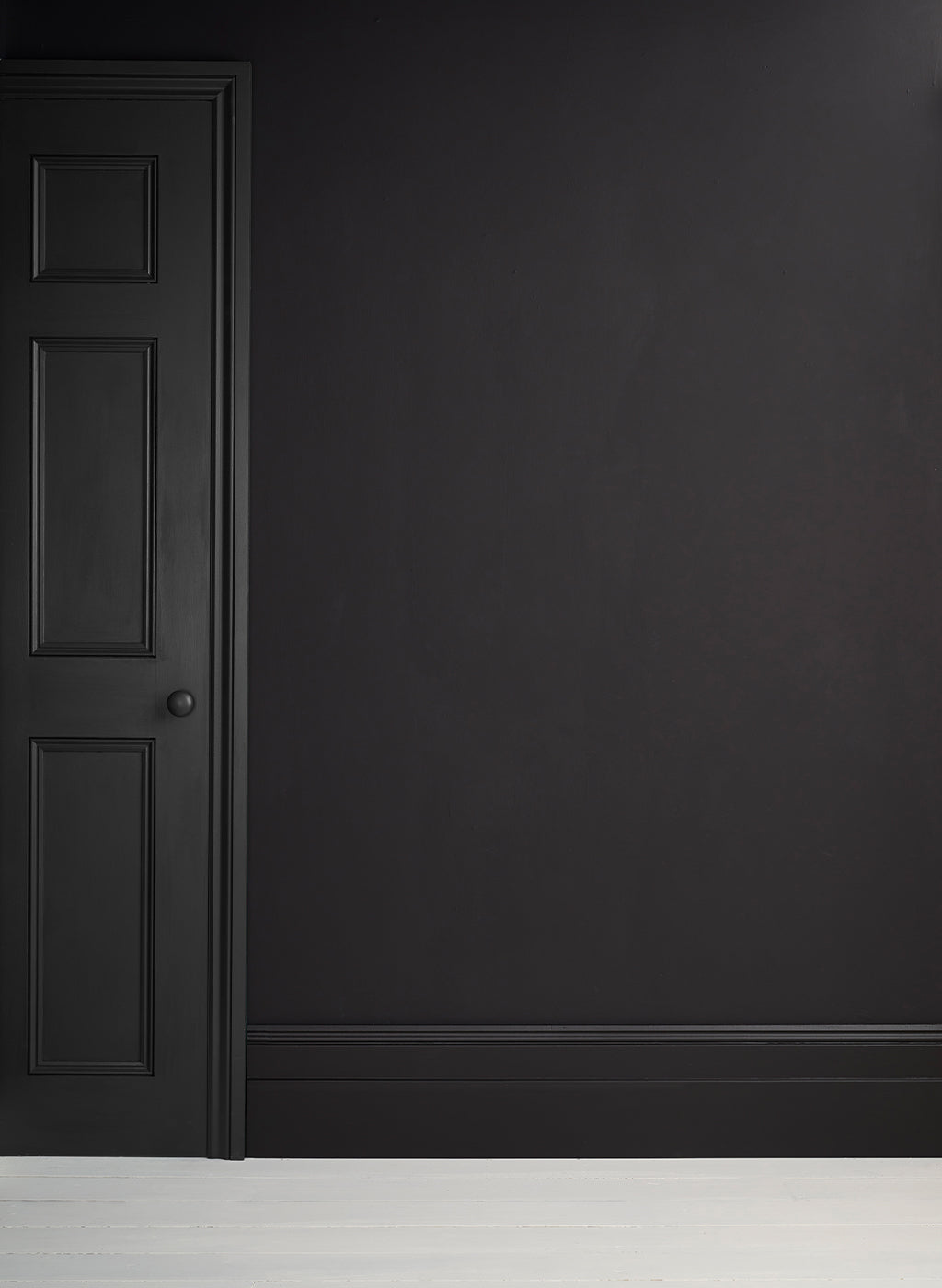 Athenian Black Satin Paint by Annie Sloan