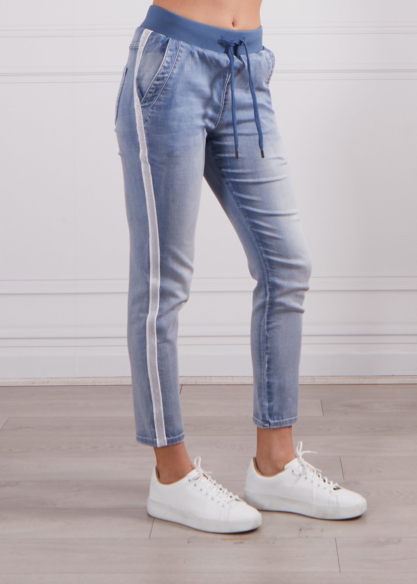 Boston Denim Jogger - Light Blue